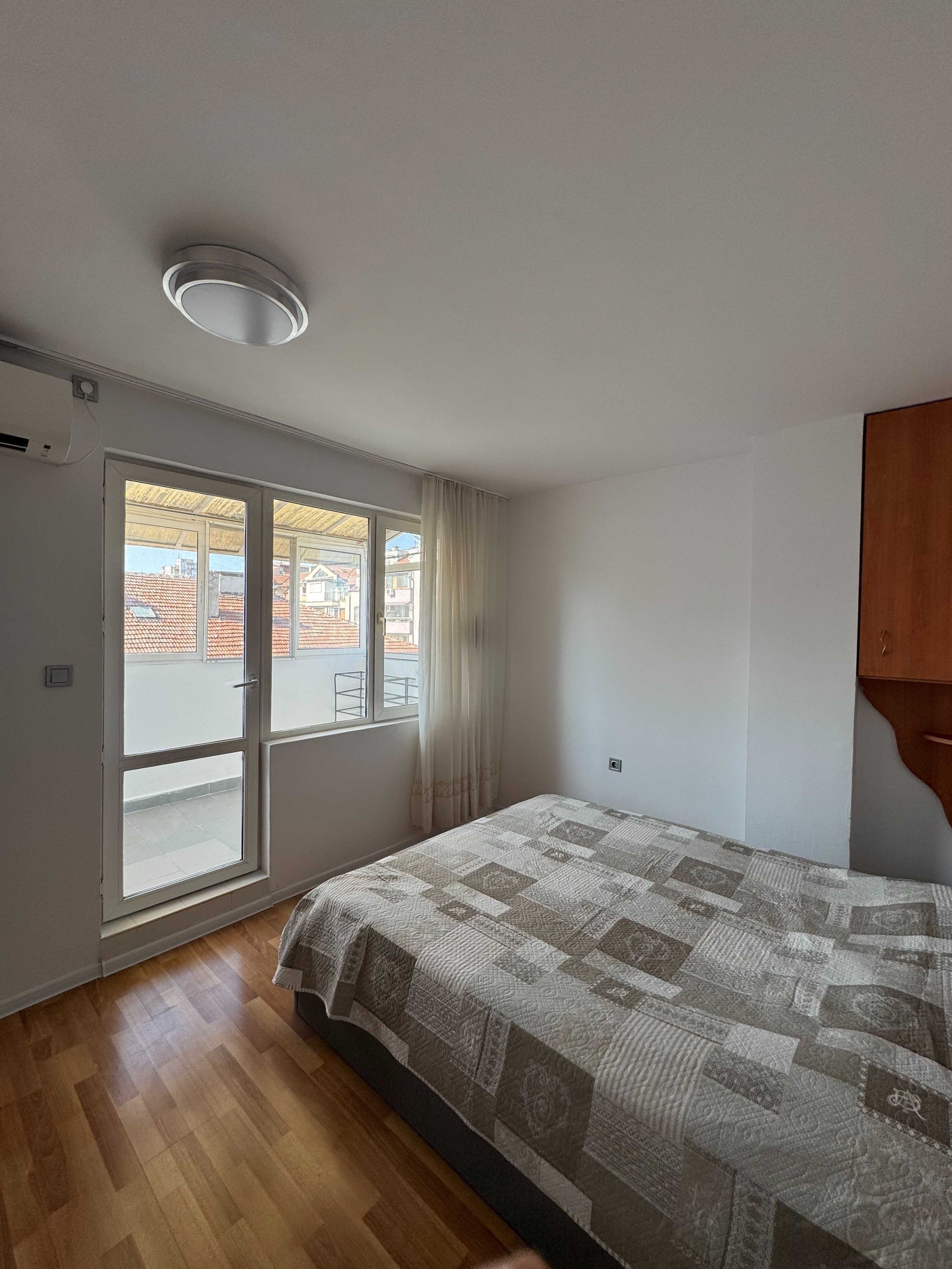 Продава се 3-стаен апартамент - 71 кв.м, кв. Възраждане, Бургас