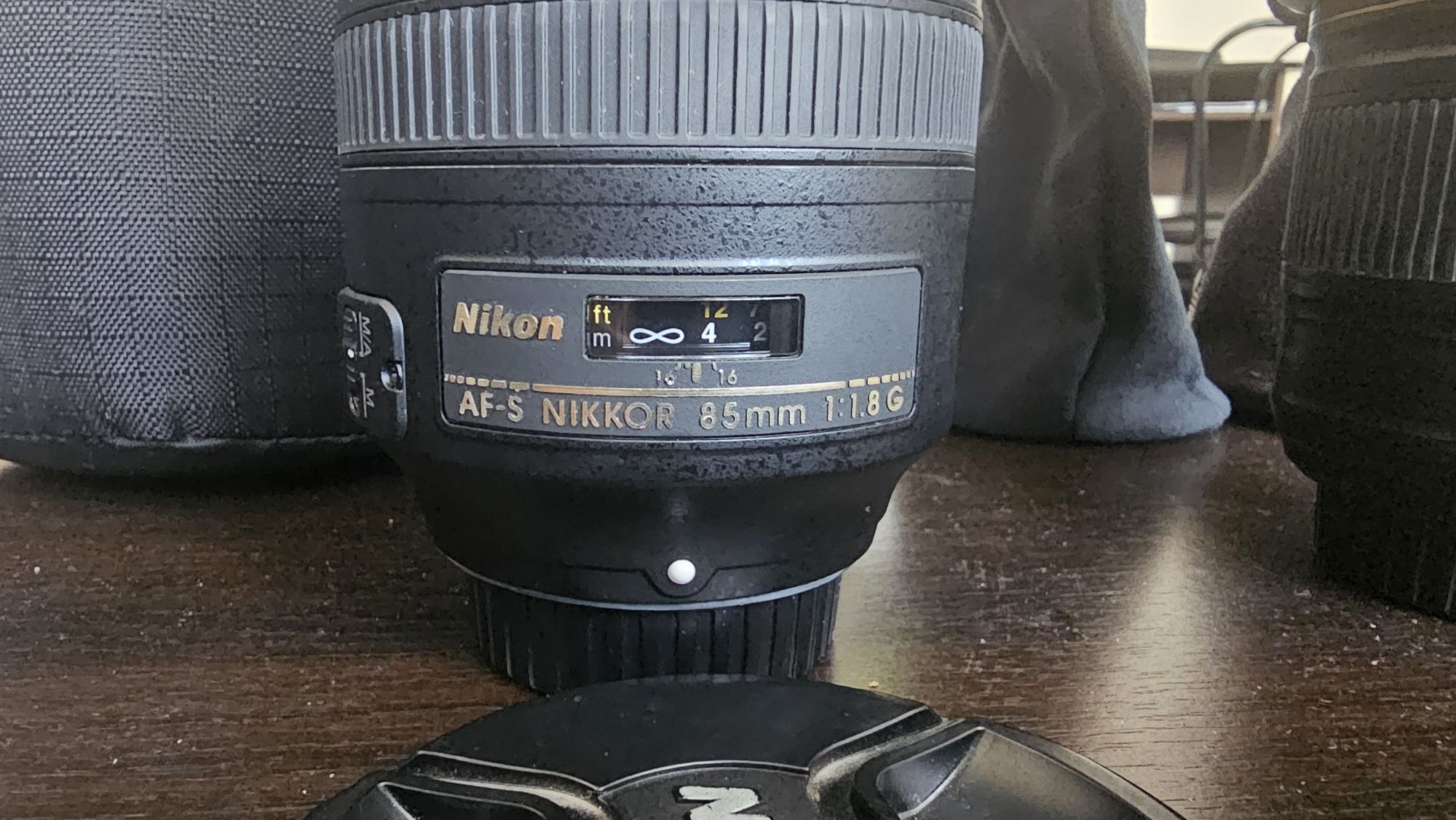Nikon D750 ,3 obiective ,2 baterii, 2 carduri, huse
