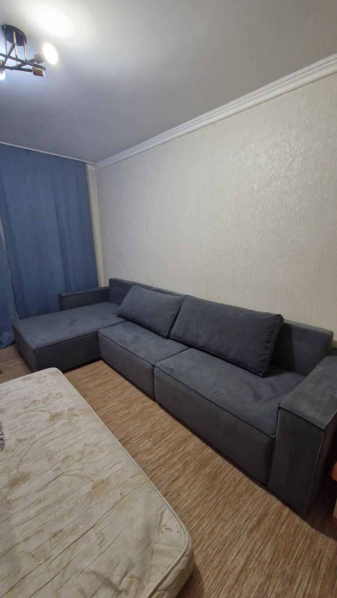 Продам срочно диван