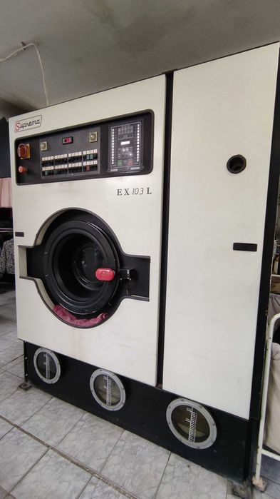 Машина за химическо чистене, гладачна и деташорна маси