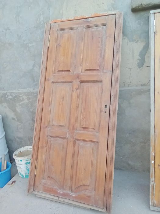 Ағаш есік срочно!