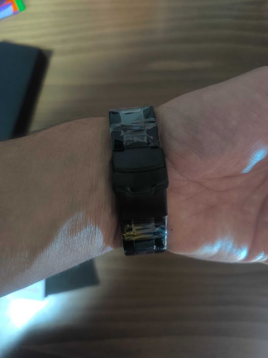 Самонавиващ се  ръчен часовник