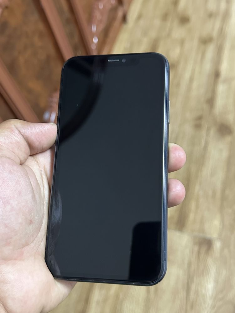 iPhone 11.