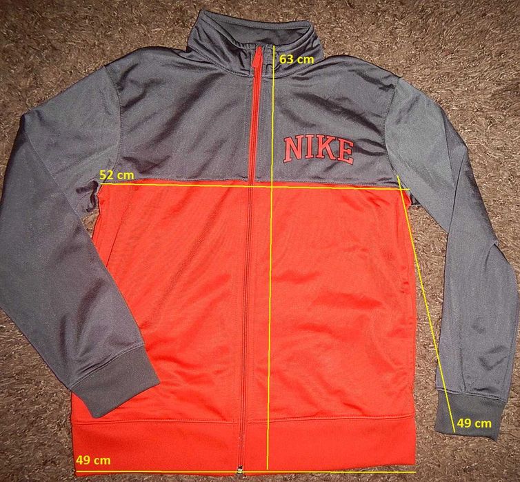 Trening Nike. Marimea 158(13-15 ani)-Copii. Nou.