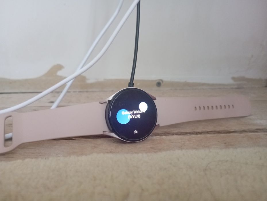 Продается Samsung watch 4 WYLN золотой
