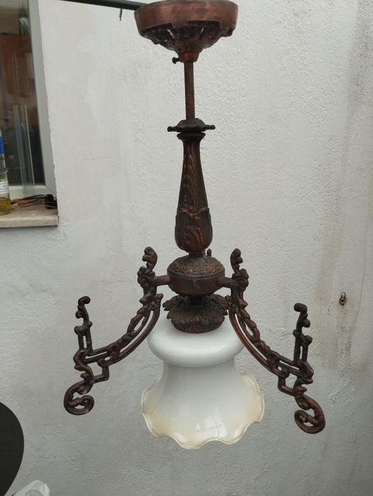 Битов полилей единица