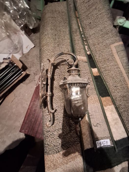 Люстра sotiladi har xil