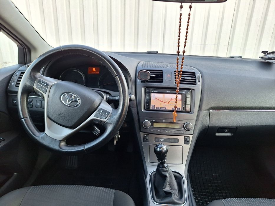 Toyota avensis t27