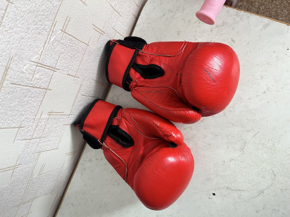 Продам боксерские перчатка