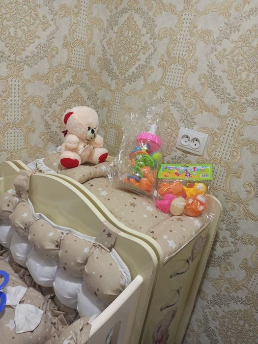 Detskiy divan  va shkafi bn