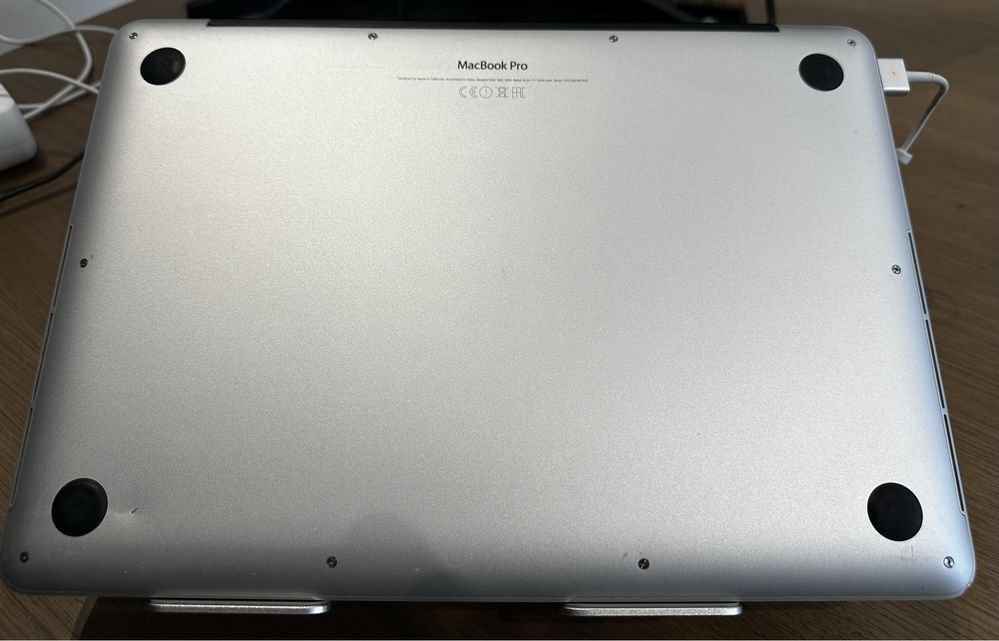 Macbook Pro (Retina, 13-inch, 2015 год)