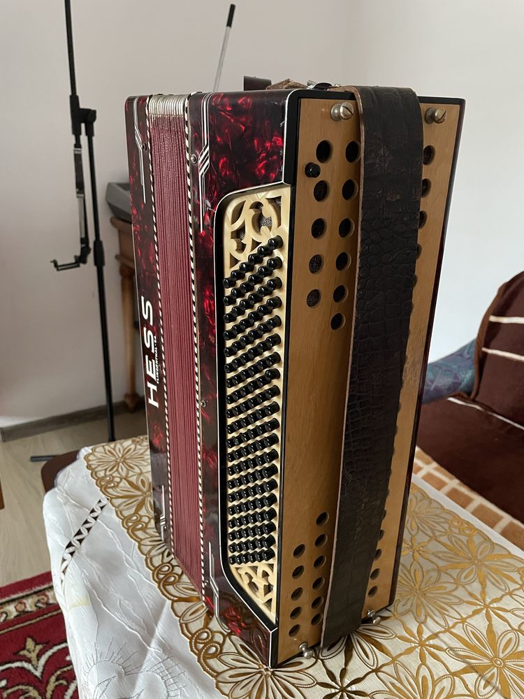 Acordeon Hess 120 bași 2 registre