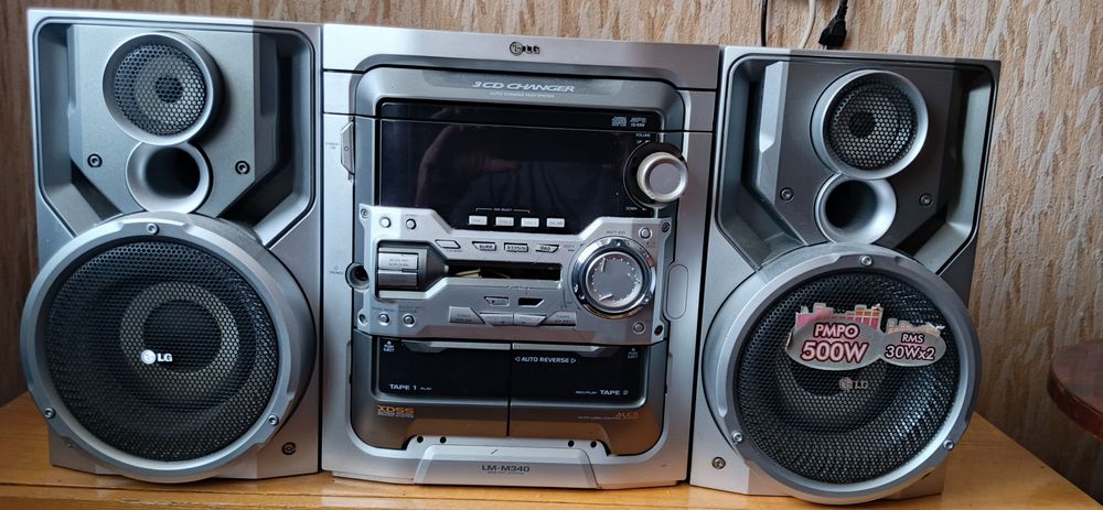 Музыкальный центр LG