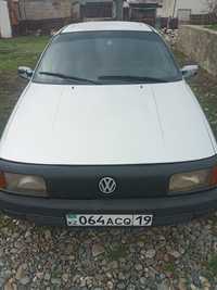 Машина Passat Volkswagen