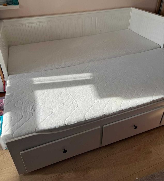 Pat extensibil divan IKEA 160/200 cu 3 sertare si 2 saltele 80/200