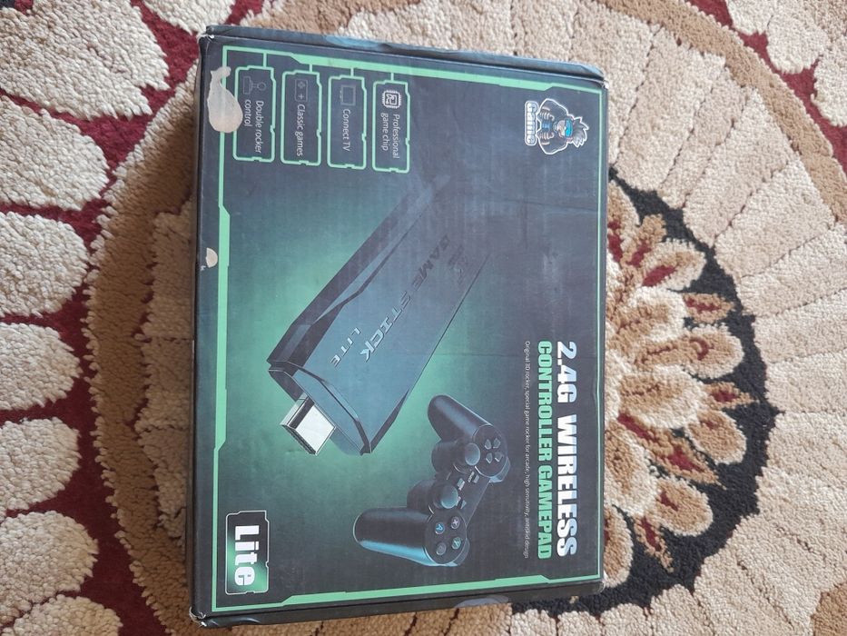 Продам игровую приставку
