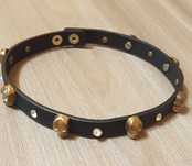 Colier tip choker din piele cu cranii și cristale