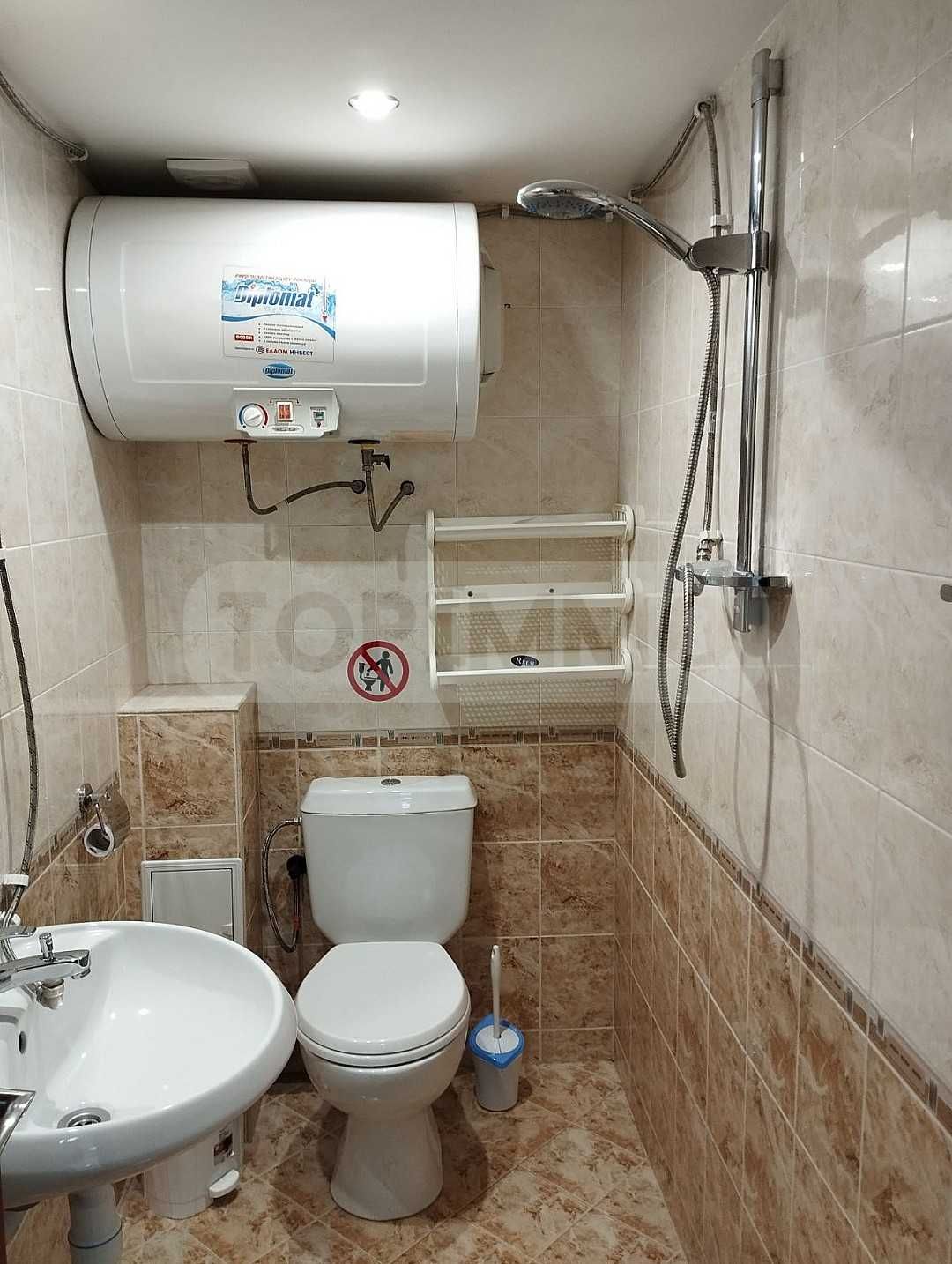 Под наем търговско помещение в кв. Левски