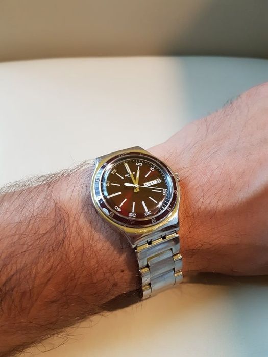 Ceas Swatch Irony All Steel Vintage Day/Date Burgundy Dial