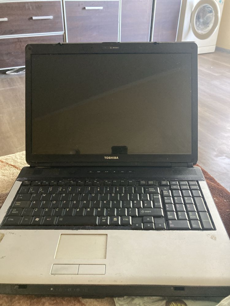 Vand leptop toshiba