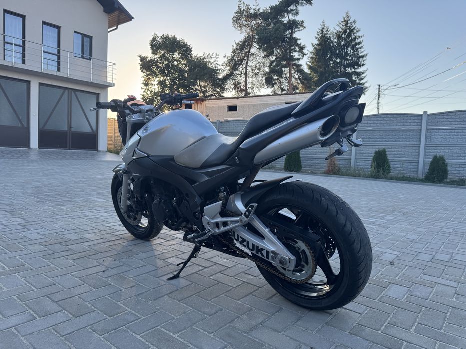 Suzuki GSR 600 2009