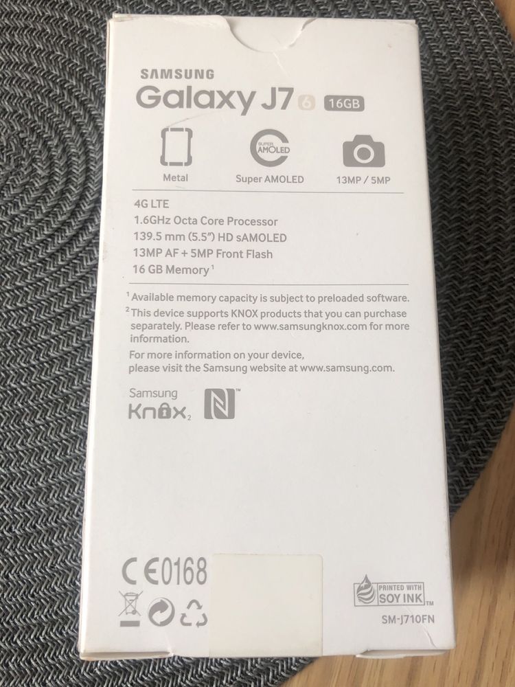 Телефон Samsung J7/2016