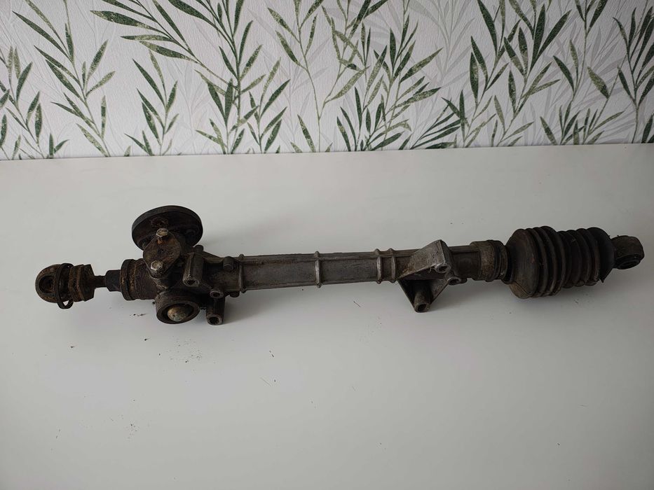Vand caseta de directie Dacia 1300