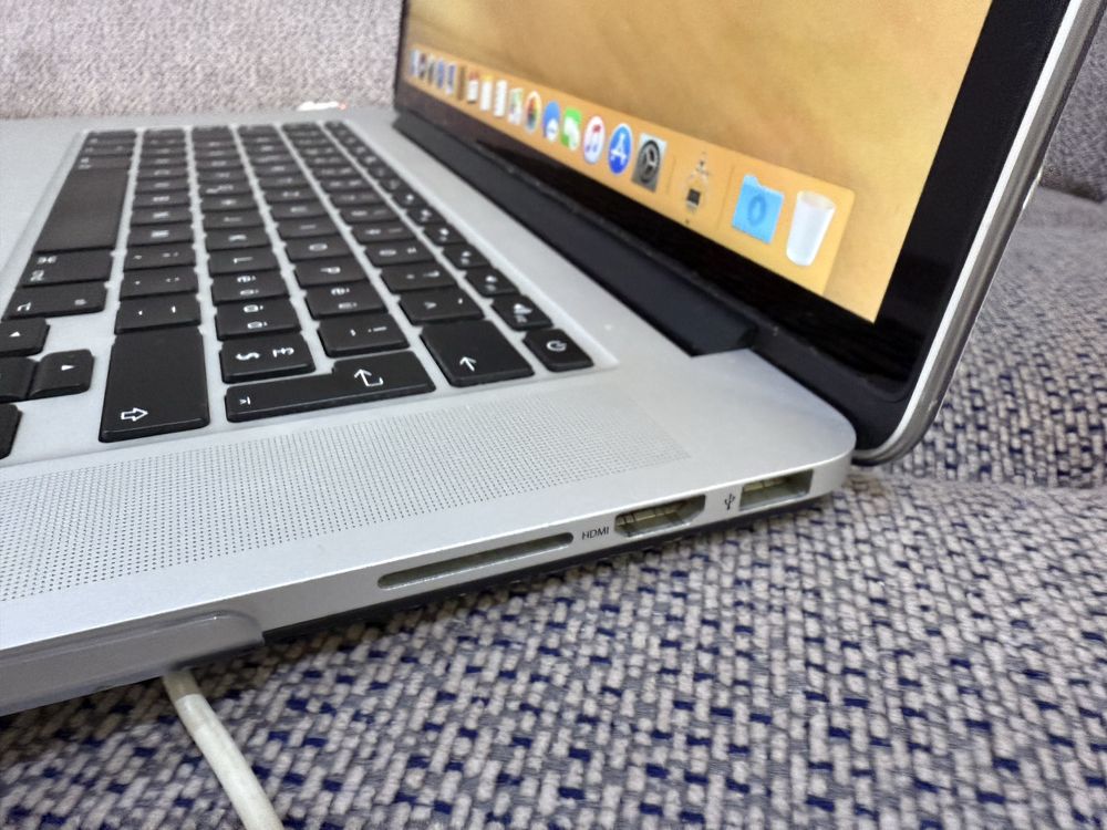 Macbook Pro Retina15 i7 16gb 256gb