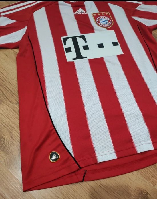 Tricou Adidas Bayern München mărimea 176cm (S)