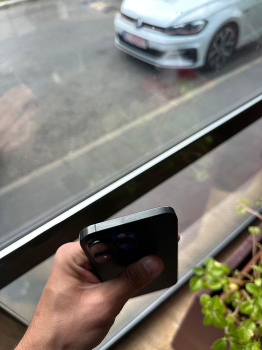 Vând iPhone 16 pro max
