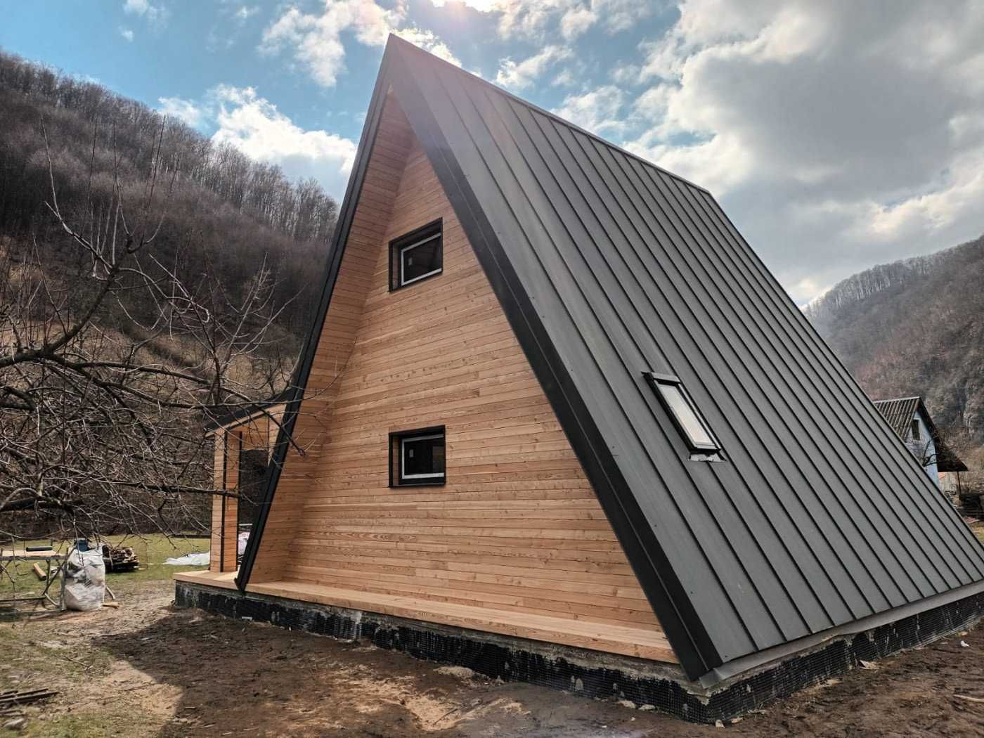 Cabana din lemn stil A-Frame si Case din structura de lemn de vanzare