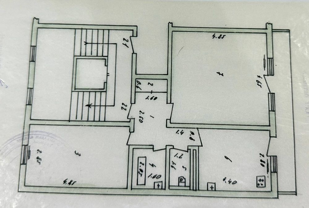 Srochna Sotiladi Algoritm Qizilasharq 2 xona Judayam zo'r lokatsiyada
