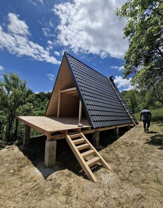 Vând cabane  A vremuri