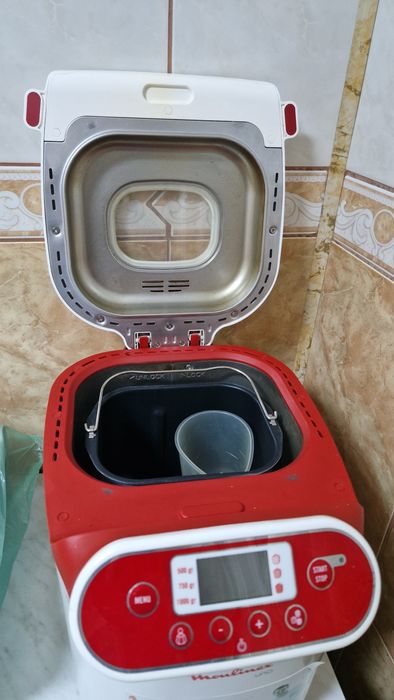 Mașina de pâine Moulinex Uno
