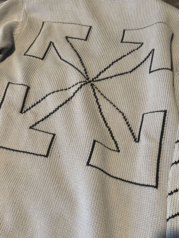 Off-White Pulover