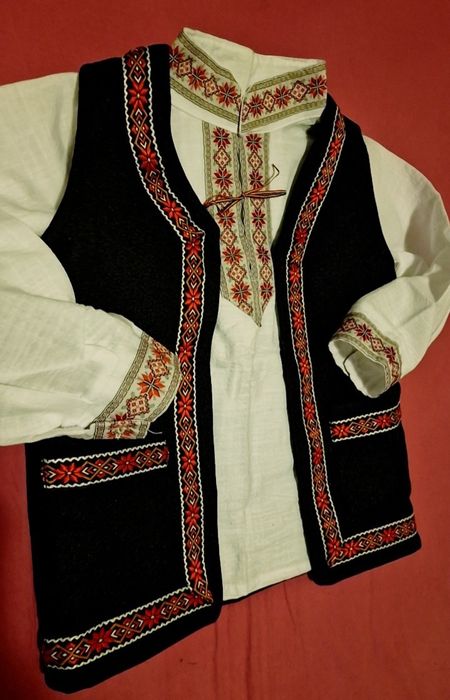 Vesta traditionala cu ie bumbac