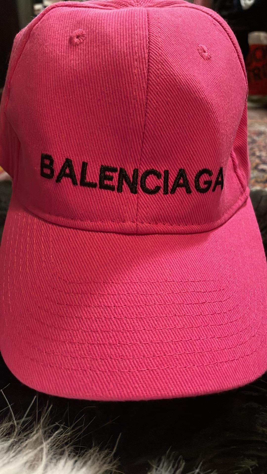 Шапка Balenciaga