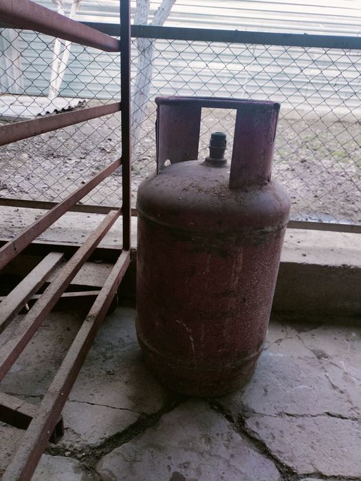 Газовый балон с пропаном почти полный