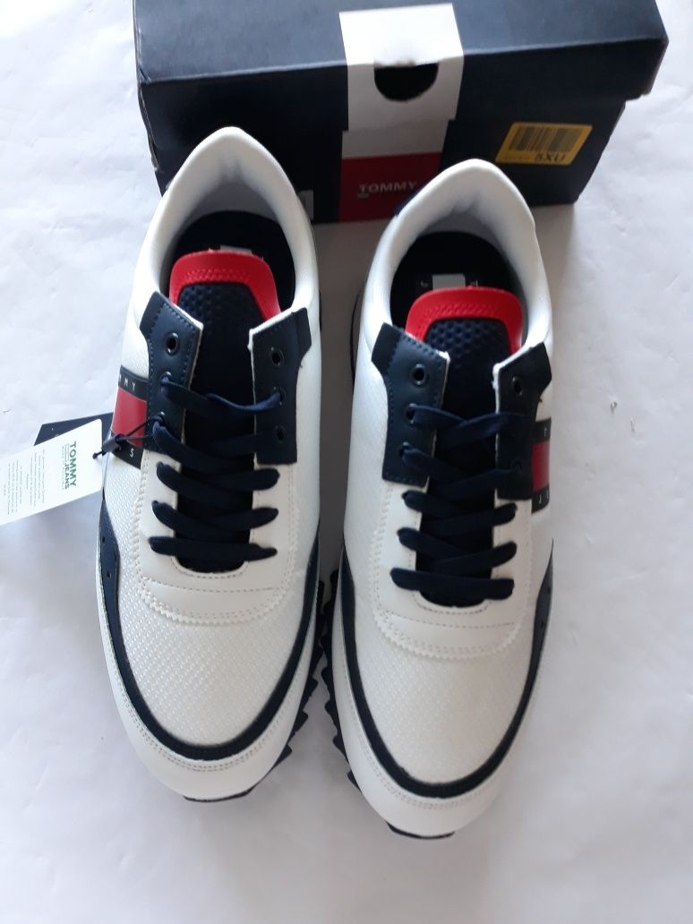 TOMMY HILFIGER nr 44 originali