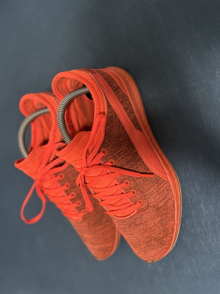 Adidași Puma roșii