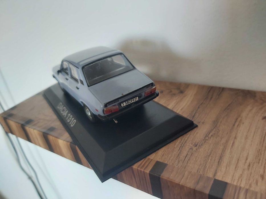 Macheta metalica Dacia 1310 culoare bleo Canada (scara 1/43)