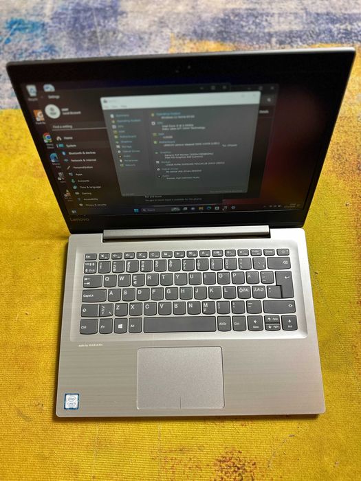 laptop lenovo 320s-14Ikb, i5 gen 7, 4 gb, ssd nvme, se misca f apid
