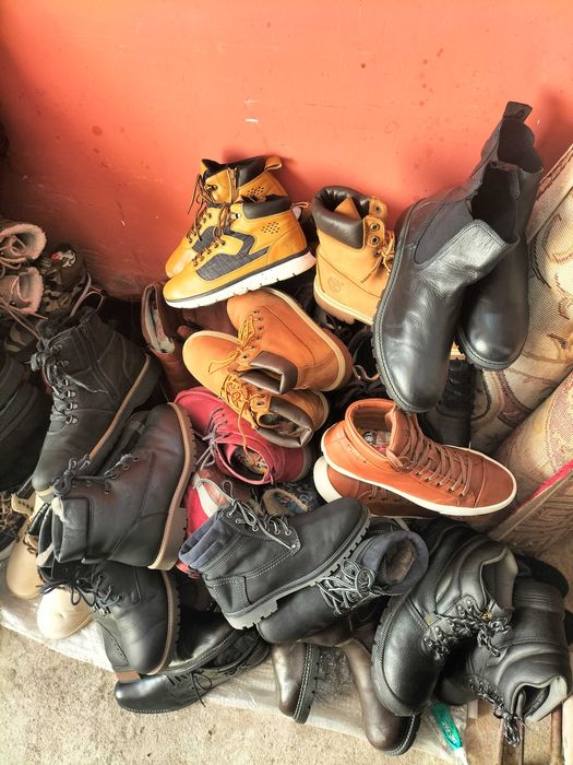 Vând  engros Bocanci de barbati