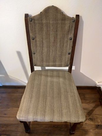 Set scaune domnesti tapisate din lemn masiv