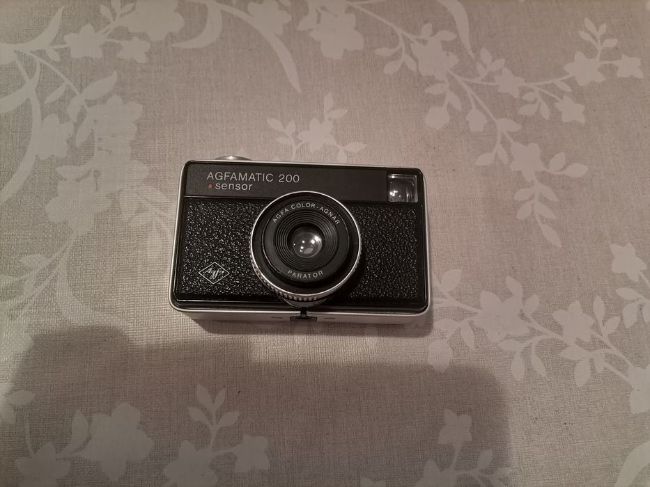 ретро лентов фотоапарат Agfamatic 200 Sensor