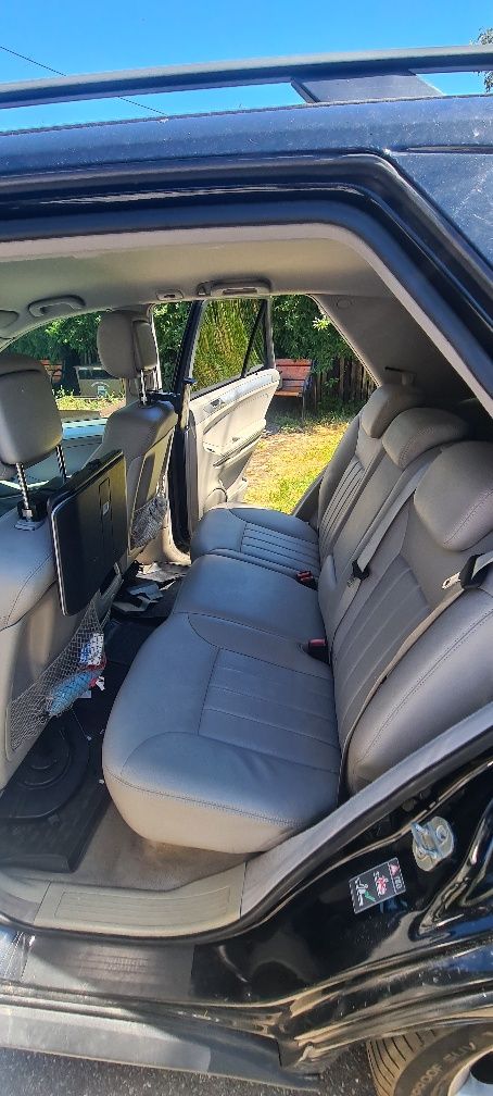 Mercedes ml 320 plus un motor de piese citiți anuntul