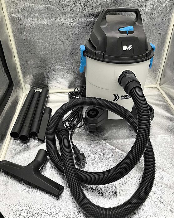 Aspirator lichide 16L, 1300W, Putere si Versatilitate!