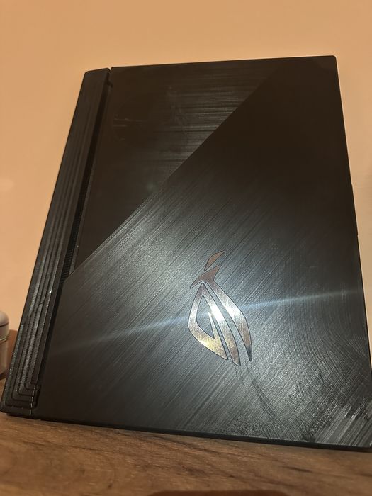 Vând laptop ASUS ROG G531GU-AL001
