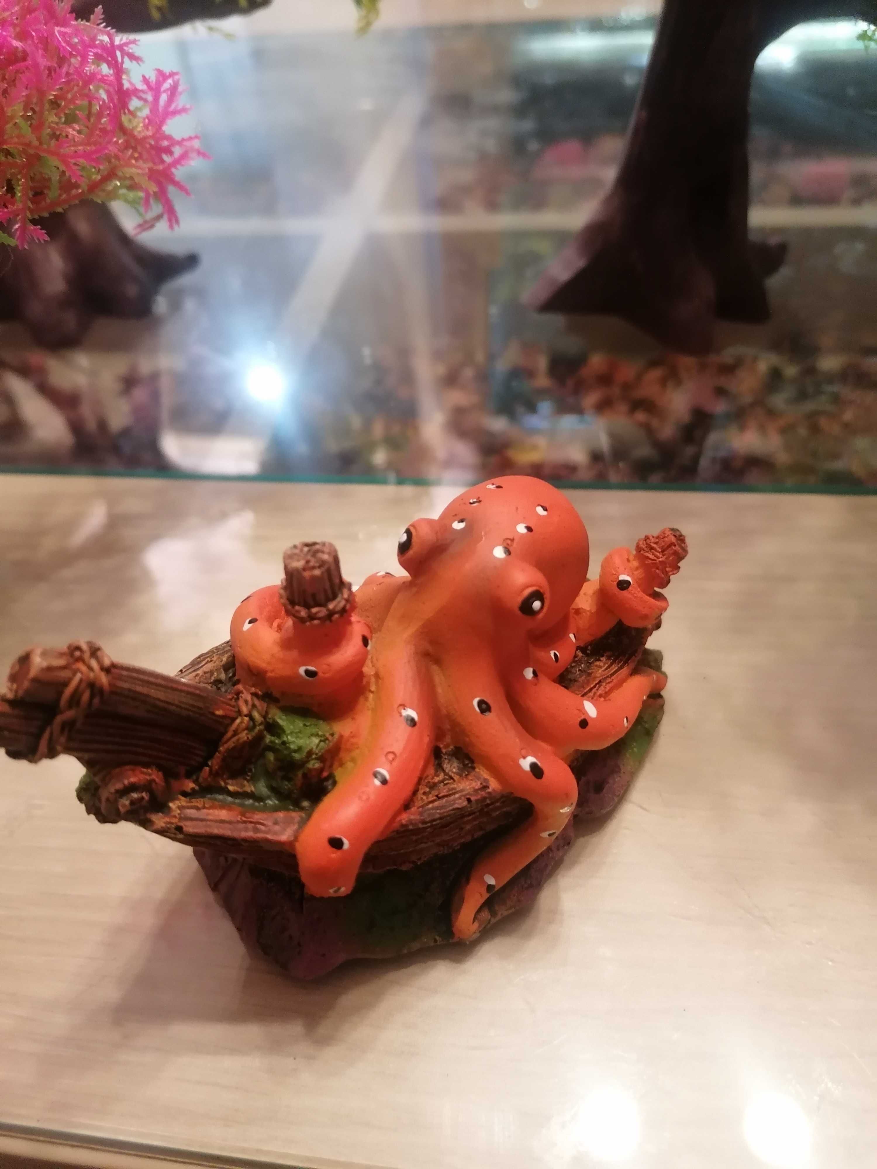 Продавам изкуствени красиви морски корали и рифове