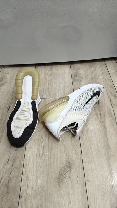 Nike Air Max 270